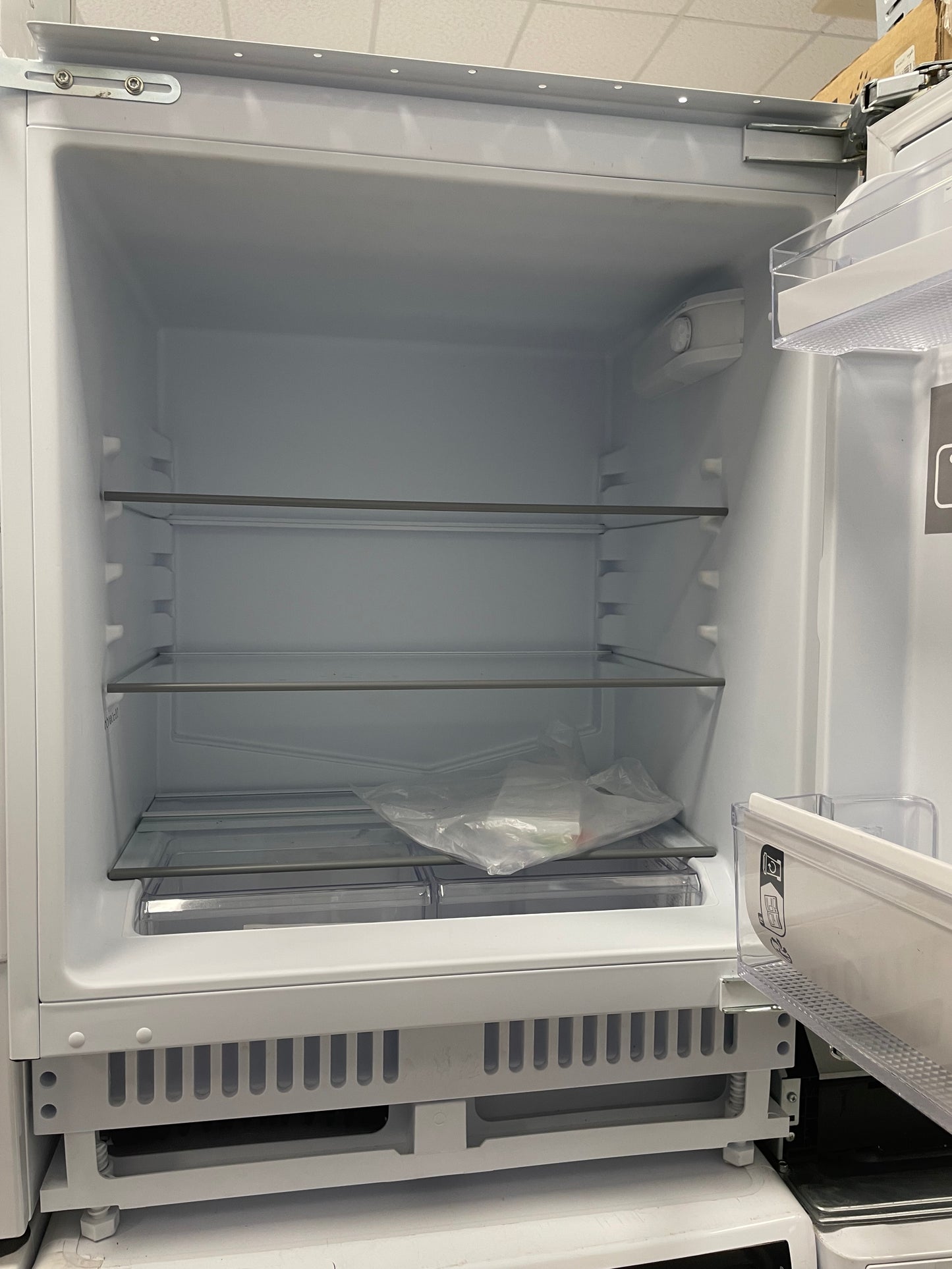 CANDY CMLS68EWK Integrated Undercounter Fridge - Fixed Hinge