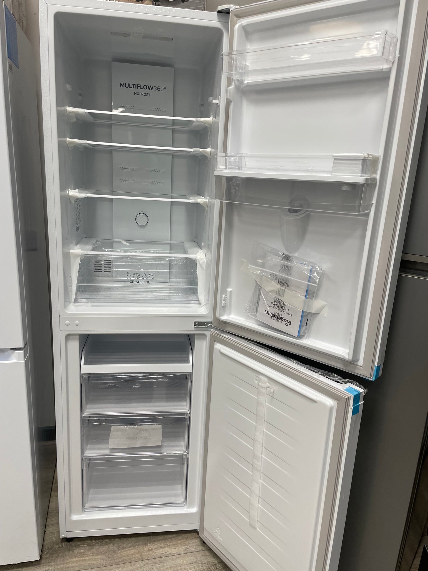 Fridgemaster MC55251DE 182cm 50/50 No Frost Fridge Freezer - White - E Rated