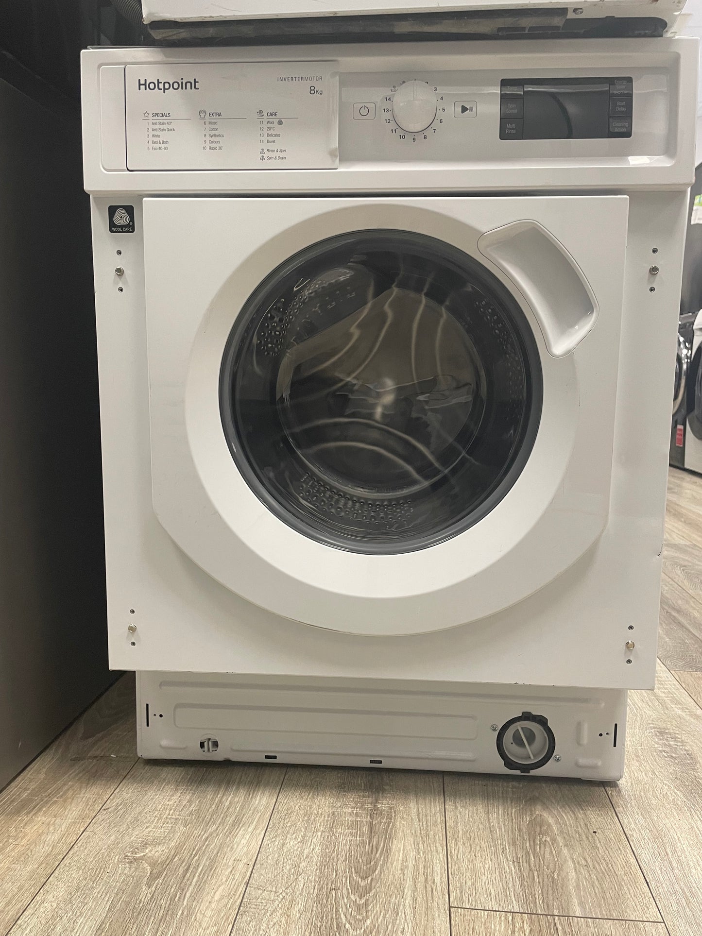 HOTPOINT BIWMHG81485UK Integrated 8 kg 1400 Spin Washing Machine