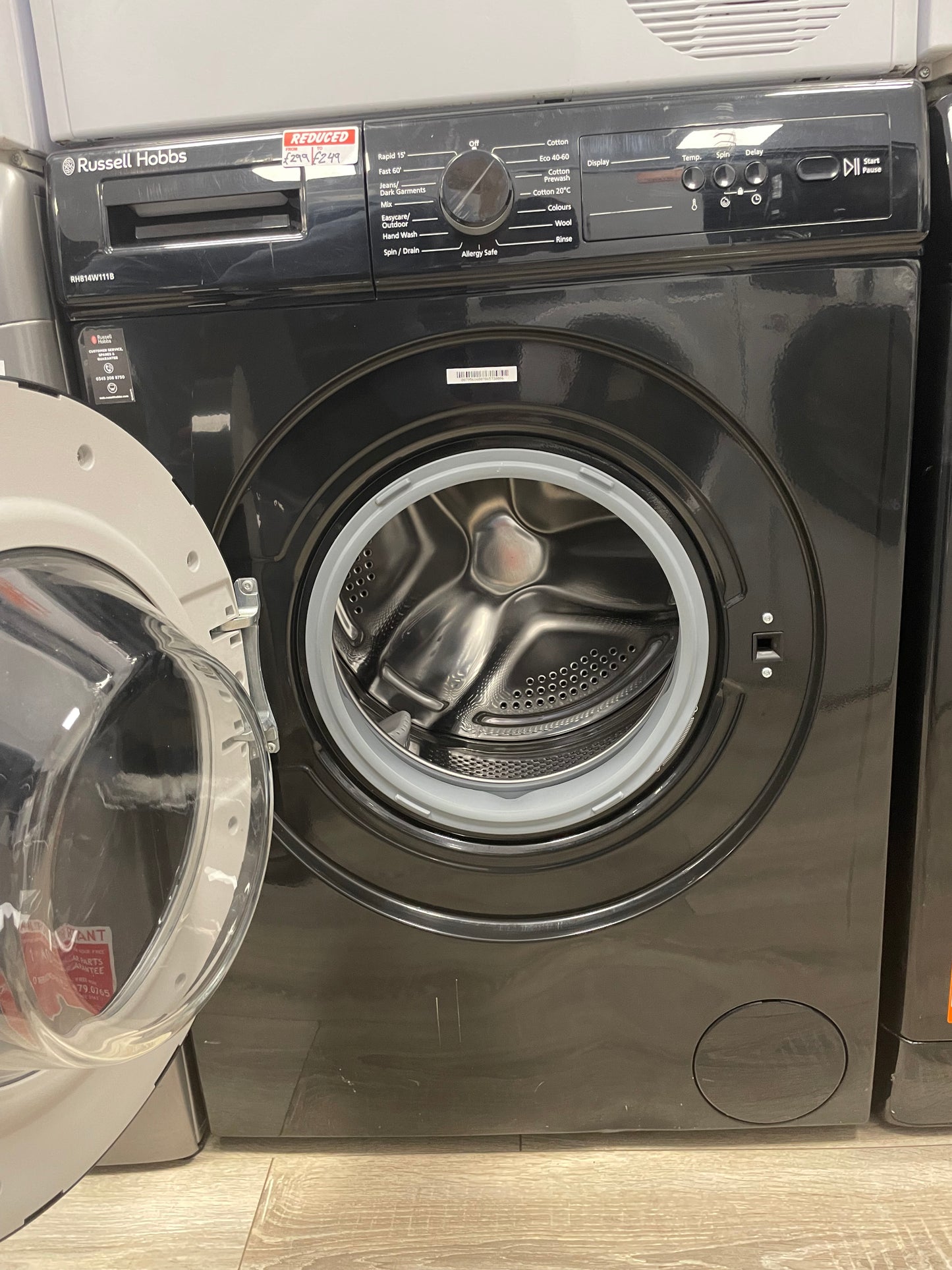 Russell Hobbs RH814W111B 11 Series 8kg Washing Machine with 1400rpm in Black