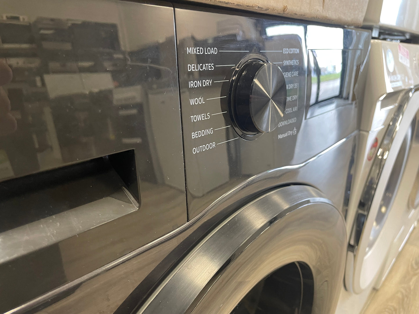SAMSUNG Series 5 AI Energy DV90DG52A0ABEU WiFi-enabled 9 kg Heat Pump Tumble Dryer - Black