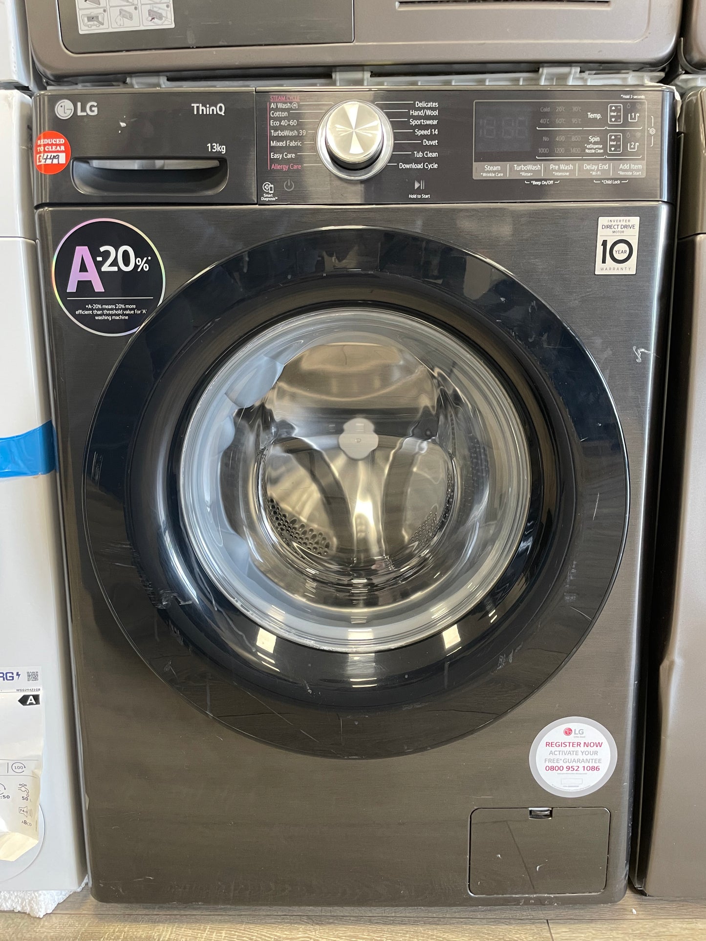 LG F4Y913BCTA1 Washing Machine Front-Load 13 kg 1360 RPM Black, Metallic