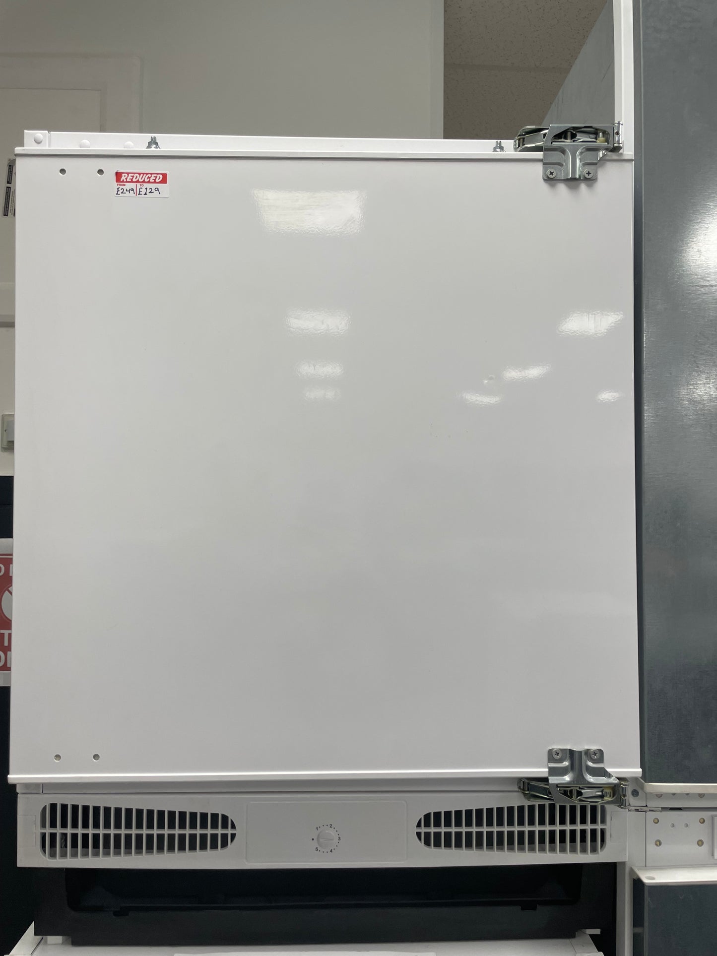 LOGIK LIR60W22 Integrated Undercounter Fridge - Fixed Hinge