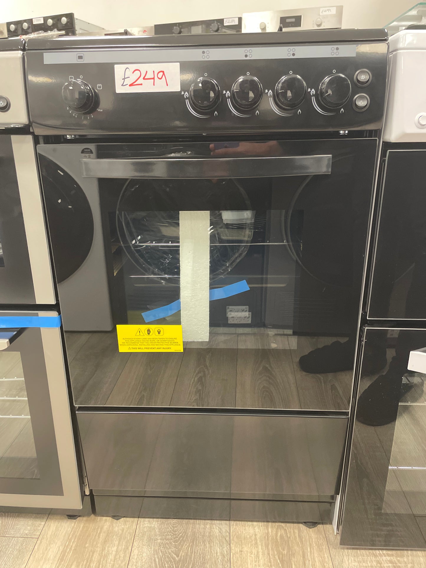 ESSENTIALS CFSGBK22 50 cm Gas Cooker - Black