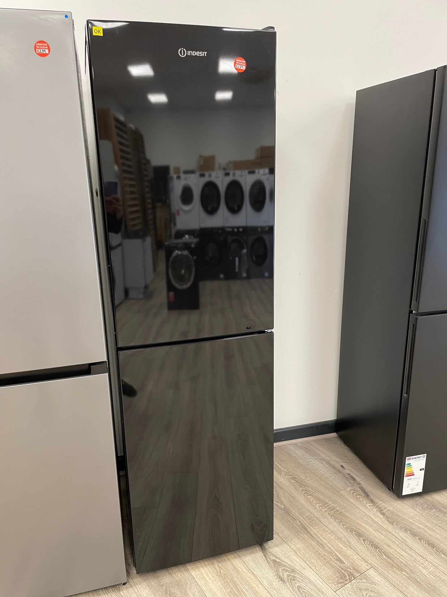 Indesit IB55732BUK 182cm 50/50 Fridge Freezer - Black - E Rated