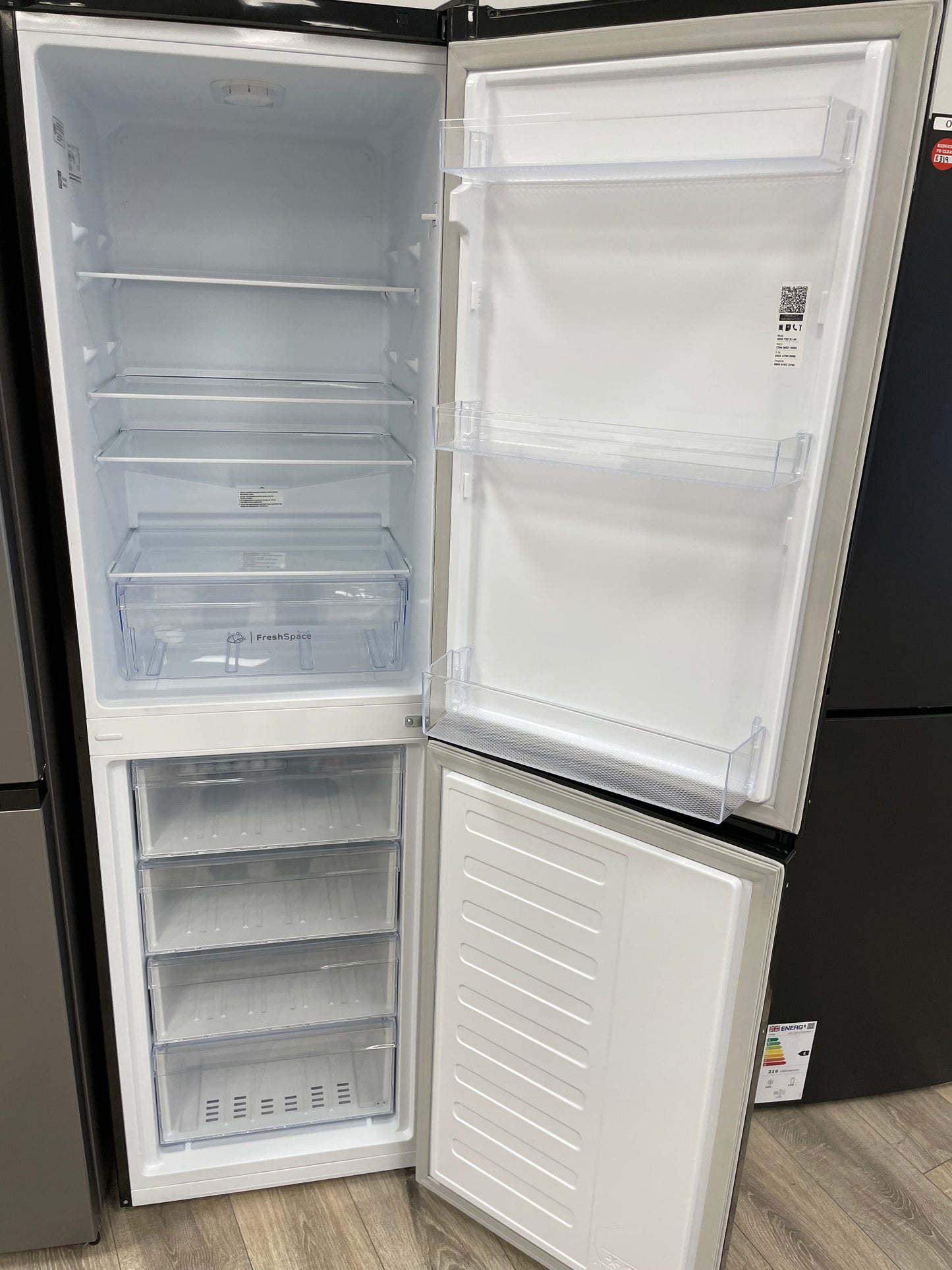 Indesit IB55732BUK 182cm 50/50 Fridge Freezer - Black - E Rated