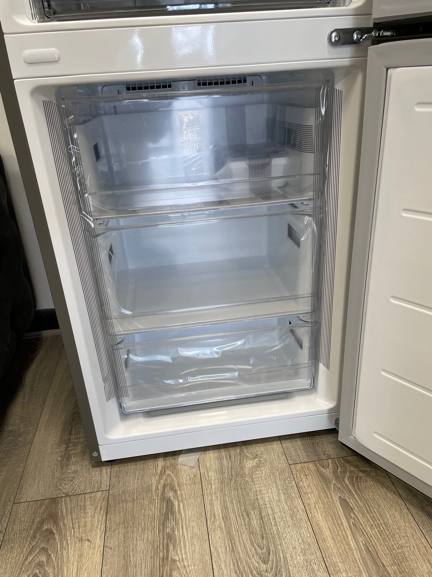 LG NatureFRESH GBV22NCCPY 70/30 Fridge Freezer - Prime Silver