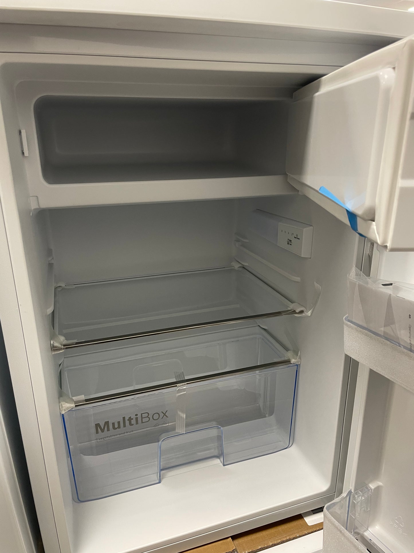 BOSCH Series 2 KTL15NWECG Undercounter Fridge - White
