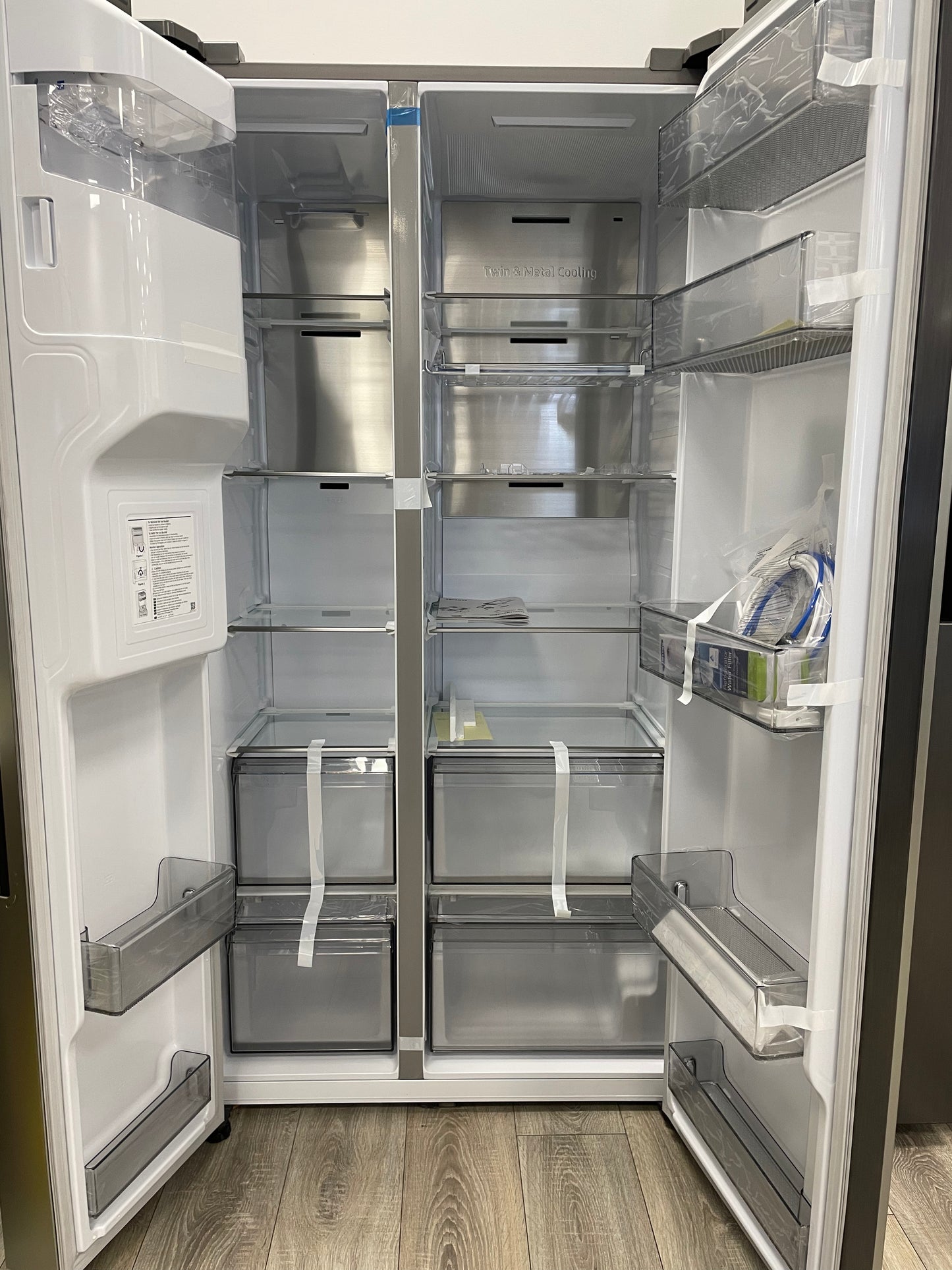 SAMSUNG Series 8 SpaceMax RS68A884CSL/EU American-Style Smart Fridge Freezer - Silver