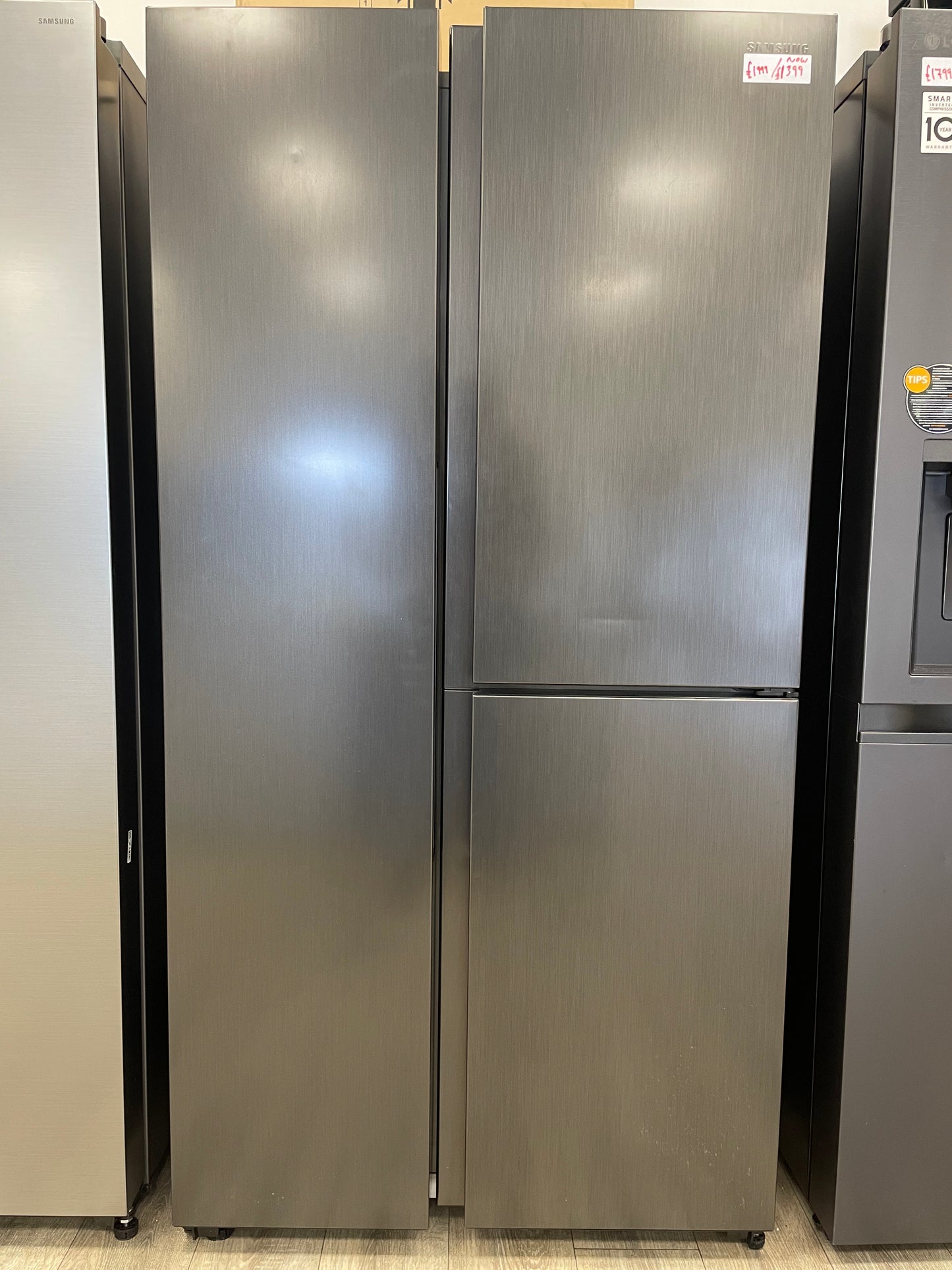 SAMSUNG Series 9 Beverage Center RH69B8931B1/EU American-Style Fridge Freezer - Black Stainless